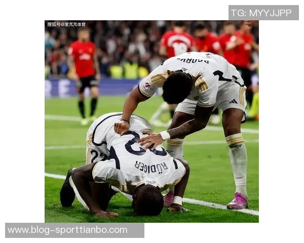 皇马急速下滑背后真相揭秘七大失误包括放走魔笛与拒签中场 皇马急速下滑背后真相揭秘七大失误包括放走魔笛与拒签中场